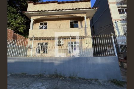 Fachada de apartamento à venda com 2 quartos, 90m² em Vila Valqueire, Rio de Janeiro