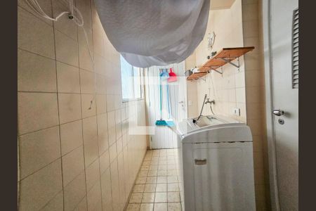 Área de serviço de apartamento para alugar com 2 quartos, 70m² em Vila Luis Antonio, Guarujá