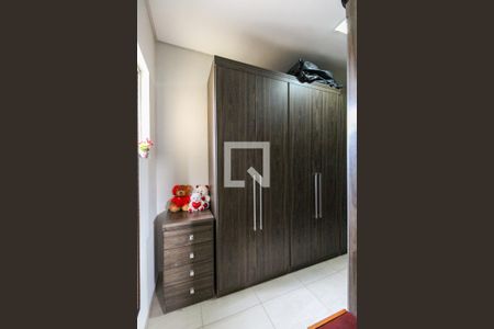 Closet da Suíte 2 de casa para alugar com 4 quartos, 245m² em São Miguel, São Paulo