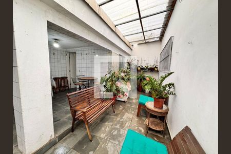 Casa à venda com 3 quartos, 242m² em Vila Gomes, São Paulo