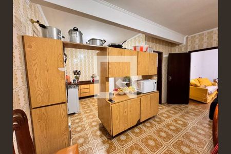 Casa à venda com 3 quartos, 242m² em Vila Gomes, São Paulo