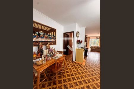 Casa à venda com 3 quartos, 242m² em Vila Gomes, São Paulo