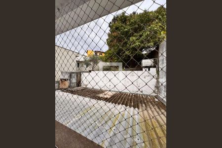 Casa à venda com 3 quartos, 242m² em Vila Gomes, São Paulo