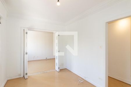 Sala de TV/Quarto de apartamento à venda com 2 quartos, 102m² em Vila Nova Conceição, São Paulo