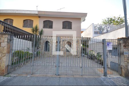 Fachada de casa à venda com 3 quartos, 180m² em Parque Edu Chaves, São Paulo