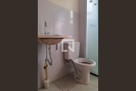 Banheiro de apartamento para alugar com 2 quartos, 48m² em Vila Lage, São Gonçalo