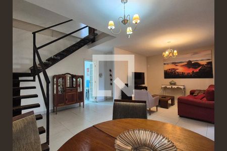 Sala de casa à venda com 4 quartos, 180m² em Vargem Pequena, Rio de Janeiro