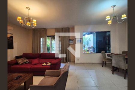 Sala de casa à venda com 4 quartos, 180m² em Vargem Pequena, Rio de Janeiro