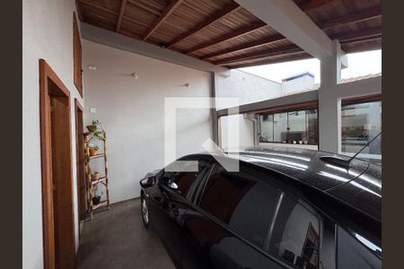 Garagem de casa à venda com 3 quartos, 150m² em Santos Dumont, São Leopoldo