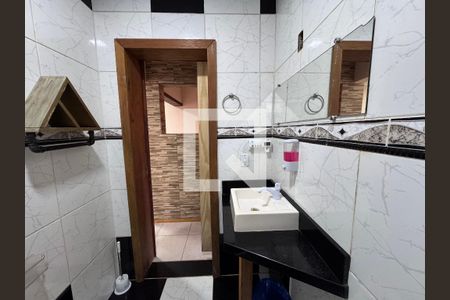 Banheiro 2 de casa à venda com 3 quartos, 150m² em Santos Dumont, São Leopoldo