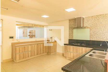 Cozinha de casa à venda com 4 quartos, 415m² em Mirandópolis, São Paulo