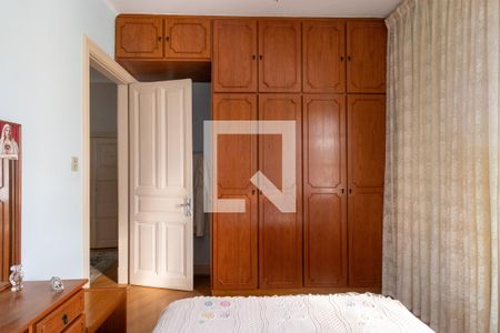 Quarto 2 de casa à venda com 3 quartos, 240m² em Água Branca, São Paulo