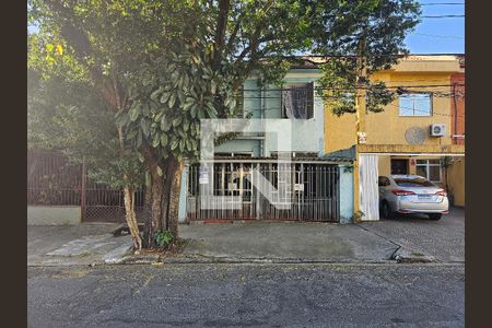Fachada de casa à venda com 3 quartos, 240m² em Água Branca, São Paulo
