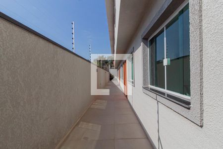 Corredor de casa de condomínio à venda com 2 quartos, 65m² em Vila Ré, São Paulo