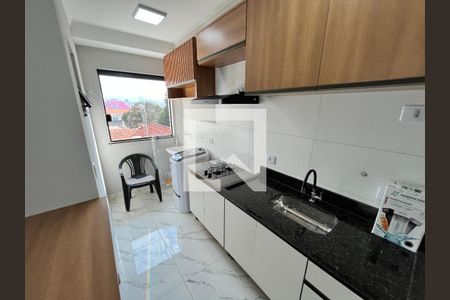 Sala/Cozinha de apartamento para alugar com 1 quarto, 30m² em Parque Peruche, São Paulo