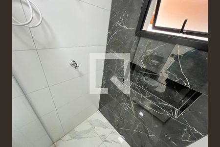 Banheiro de apartamento para alugar com 1 quarto, 30m² em Parque Peruche, São Paulo