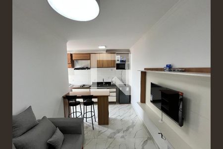 Sala/Cozinha de apartamento para alugar com 1 quarto, 30m² em Parque Peruche, São Paulo