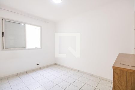 Quarto 1 de apartamento para alugar com 2 quartos, 55m² em Vl Ayrosa, Osasco