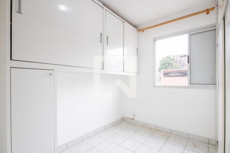 Quarto 2 de apartamento para alugar com 2 quartos, 55m² em Vl Ayrosa, Osasco