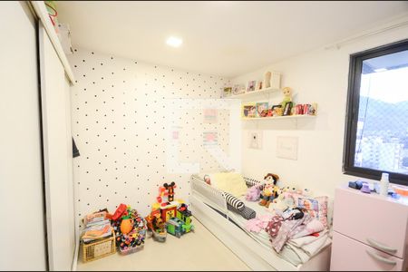 Quarto de apartamento à venda com 2 quartos, 175m² em Grajaú, Rio de Janeiro