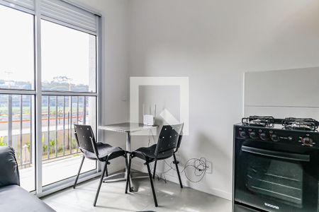 Sala/Cozinha de apartamento para alugar com 1 quarto, 26m² em Vila Butantã, São Paulo