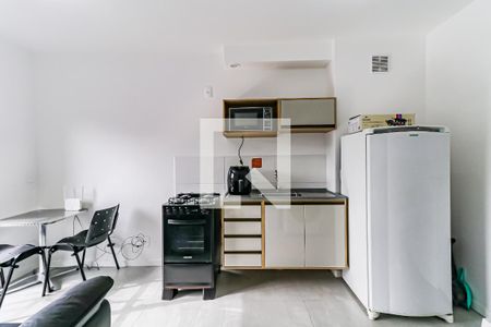 Sala/Cozinha de apartamento para alugar com 1 quarto, 26m² em Vila Butantã, São Paulo