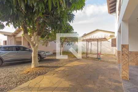 Pátio de casa à venda com 4 quartos, 330m² em Niterói, Canoas