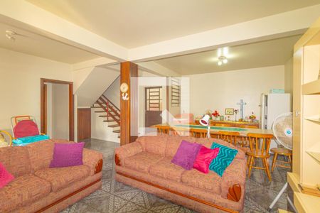 Sala 1 de casa à venda com 4 quartos, 330m² em Niterói, Canoas