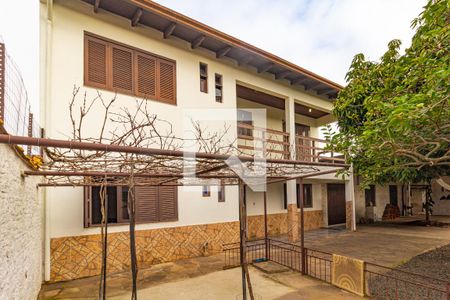 Casa à venda com 4 quartos, 330m² em Niterói, Canoas