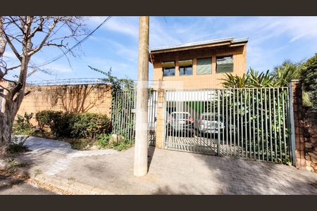 Fachada de casa à venda com 3 quartos, 212m² em Jardim Lumen Christi, Campinas