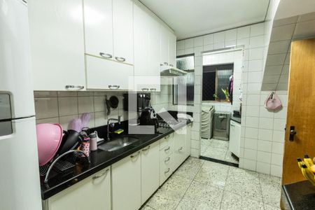 Apartamento à venda com 4 quartos, 260m² em Castelo, Belo Horizonte