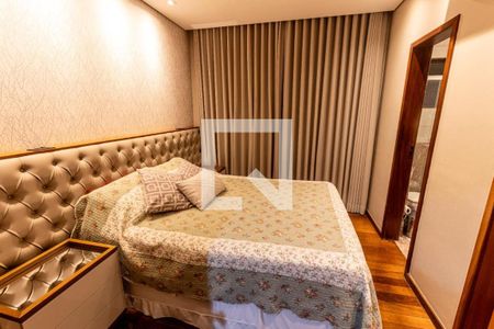 Apartamento à venda com 4 quartos, 260m² em Castelo, Belo Horizonte