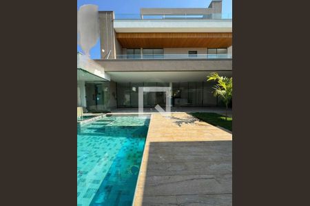 Casa à venda com 4 quartos, 310m² em Recreio dos Bandeirantes, Rio de Janeiro