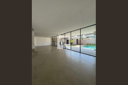 Casa à venda com 4 quartos, 310m² em Recreio dos Bandeirantes, Rio de Janeiro