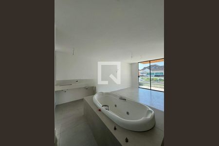 Casa à venda com 4 quartos, 310m² em Recreio dos Bandeirantes, Rio de Janeiro