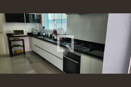 Casa à venda com 3 quartos, 290m² em Recreio dos Bandeirantes, Rio de Janeiro