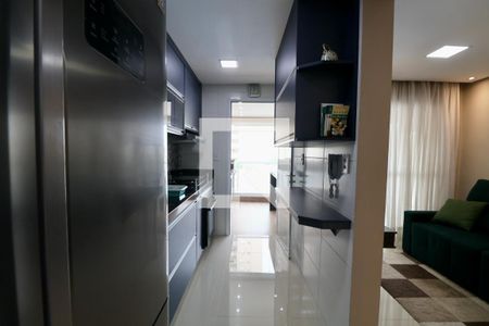 Cozinha de apartamento para alugar com 2 quartos, 67m² em Loteamento Joao Batista Juliao, Guarujá