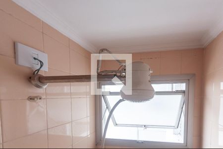 Banheiro de apartamento à venda com 3 quartos, 106m² em Cambuí, Campinas
