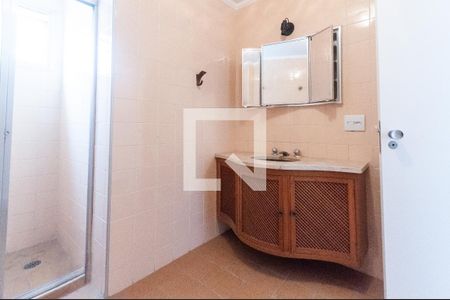 Banheiro de apartamento à venda com 3 quartos, 106m² em Cambuí, Campinas