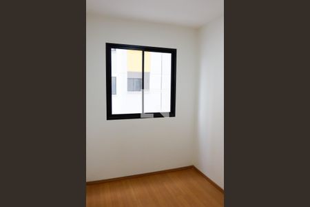 Quarto 2 de apartamento para alugar com 2 quartos, 36m² em Metalúrgicos, Osasco