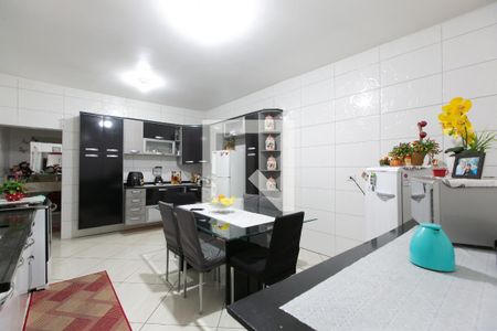 Cozinha de casa à venda com 2 quartos, 180m² em Conjunto Habitacional A. E. Carvalho, São Paulo