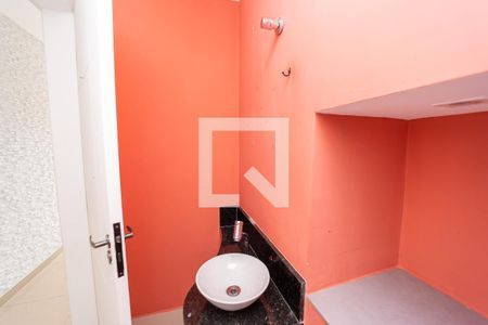 Lavabo de casa à venda com 2 quartos, 90m² em Jardim Laone, São Paulo