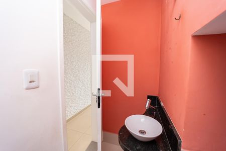 Lavabo de casa à venda com 2 quartos, 90m² em Jardim Laone, São Paulo