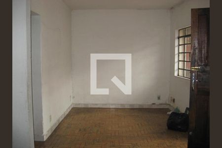 Casa à venda com 2 quartos, 206m² em Parque Vitoria, São Paulo