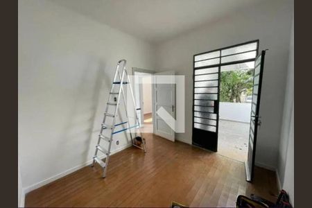 Casa à venda com 5 quartos, 250m² em Mirandópolis, São Paulo