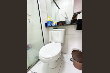 Banheiro da Suíte de apartamento à venda com 1 quarto, 27m² em Jardim Caravelas, São Paulo