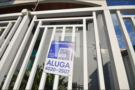 Placa instalada de apartamento à venda com 2 quartos, 114m² em Vila Valqueire, Rio de Janeiro