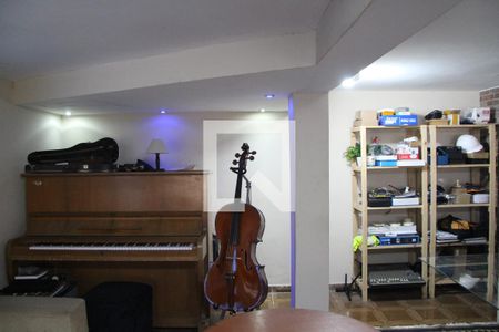 Escritório  de casa para alugar com 3 quartos, 275m² em Jardim Dourado, Guarulhos