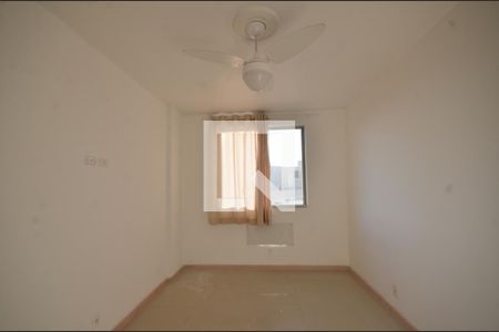 Suíte de apartamento à venda com 2 quartos, 75m² em Vila Valqueire, Rio de Janeiro