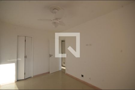 Suíte de apartamento à venda com 2 quartos, 75m² em Vila Valqueire, Rio de Janeiro
